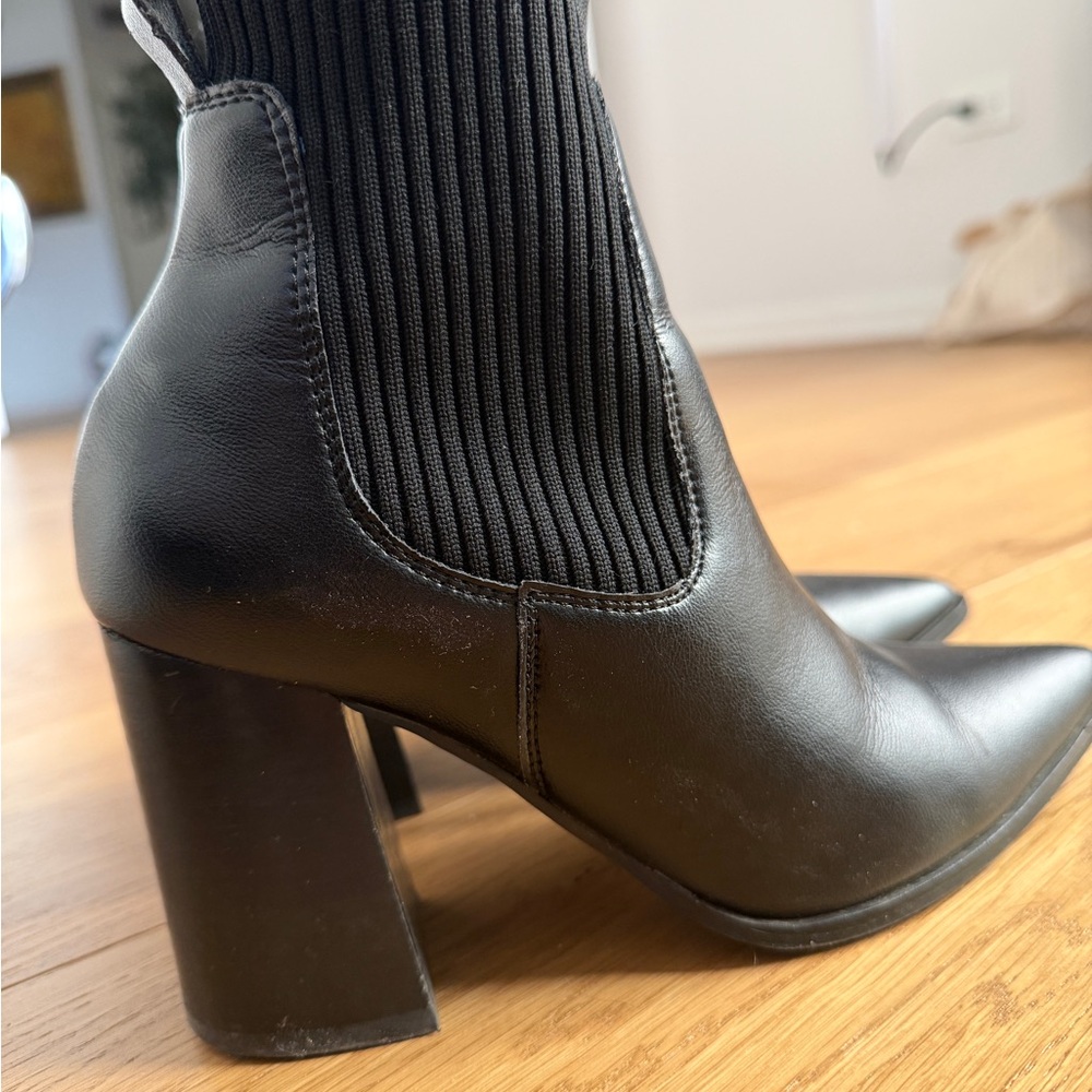 Steve Madden Black Leather Ankle Stretch Sock Booties Boots Chunky Heel Womens 6 - Picture 4 of 6